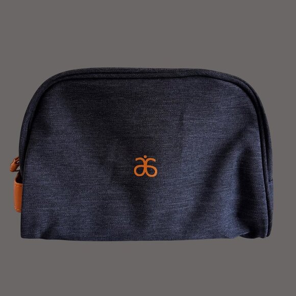 Arbonne Mens Skincare Set Cleansing Milk RE9 After Shave Lotion Charcoal Soap - Picture 7 of 9